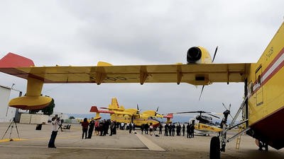 Superscoopers