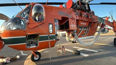Air Cranes and Super Pumas continue to support firefighting in Chile