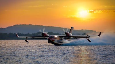 Fregate firefighting plane