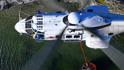 Greece orders eight firefighting helicopters