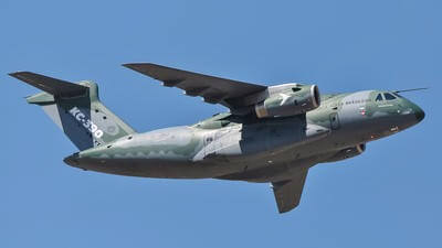 Embraer KC-390