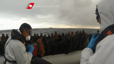 Guardia Costiera plane involved in rescues of 2,000 migrants
