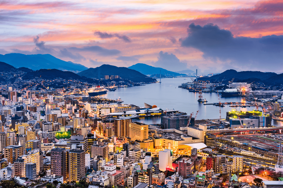Nagasaki begins operation of second air ambulance helicopter service