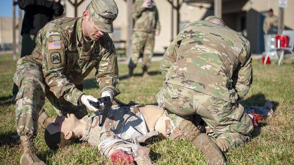 Combat medics train on next-gen simulators2