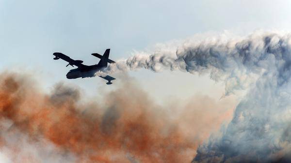 plane firefighting