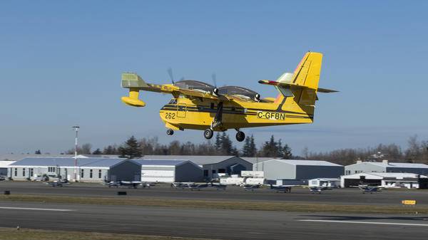 CL-415EAF First Flight