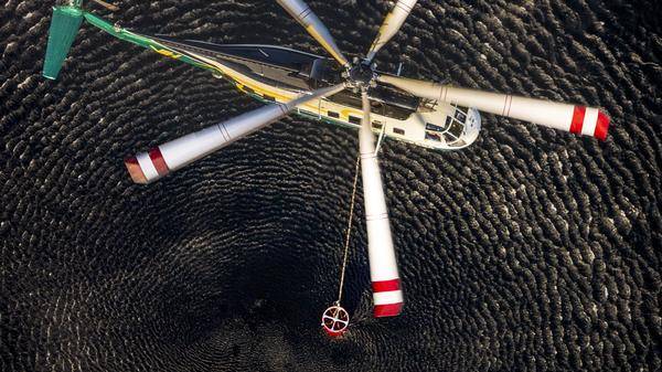 VH helicopters bucket