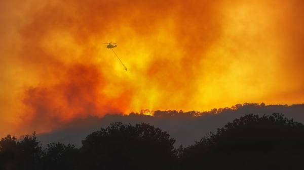 Firefighting helicopter