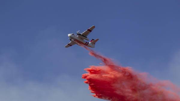 Fire retardant plane