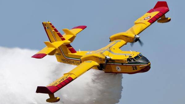 CL-415
