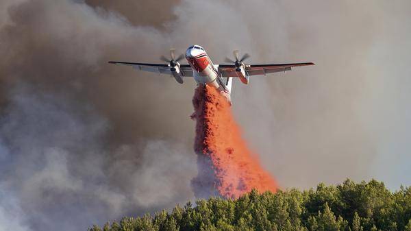 Dash 8-400 Airtanker - Photo Credit Alexandre Dubath