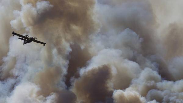 CL-215 firefighting plane 1364589092