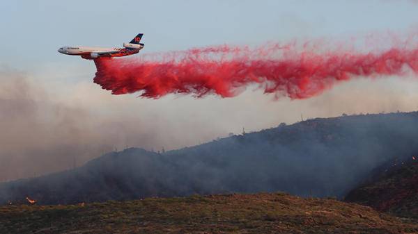 Airplane, Wildfire, Trees, Red fire retardant
