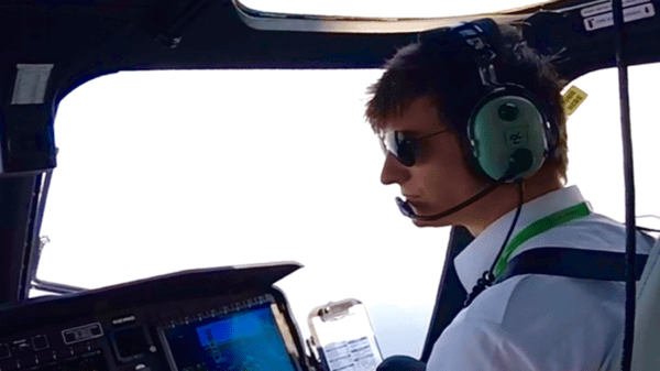 Jop flying helicopter