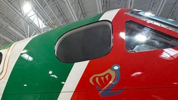 2Excel Ireland plane livery