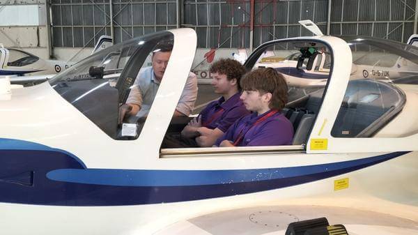 Image of students in pilot training at Air and Space Institute