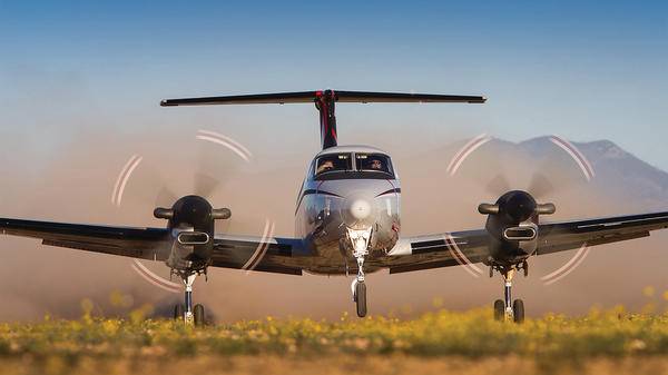 Plane propellers spinning