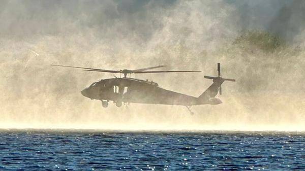 Nevada wildfire being tackled by Black Hawk helicopter