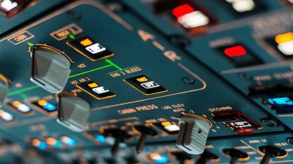 Cockpit analog buttons