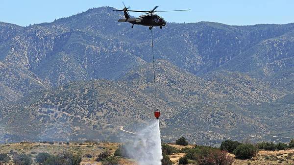 Autonomous Black Hawk tests advanced aerial firefighting with Rain and Sikorsky