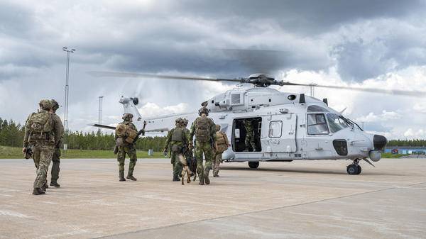 US and Swedish forces conduct high-stakes rescue training in Arctic Sweden