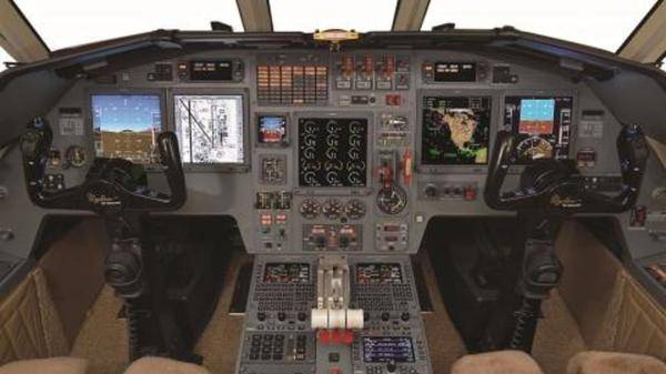 Falcon 900B