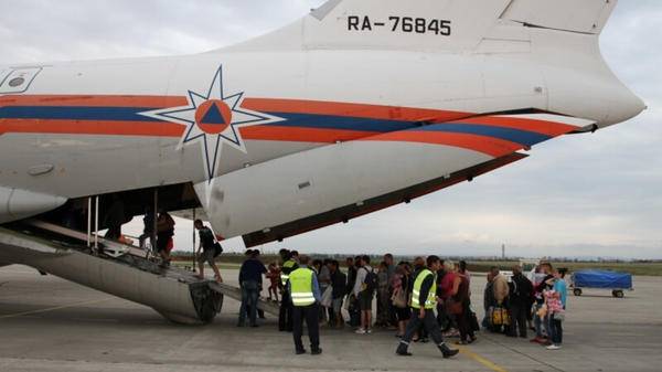Russia flies Ukrainian refugees