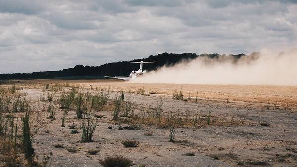 Pilatus PC-24 tackles unpaved runway