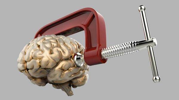 Sea level cabin pressure for traumatic brain injury patients questioned